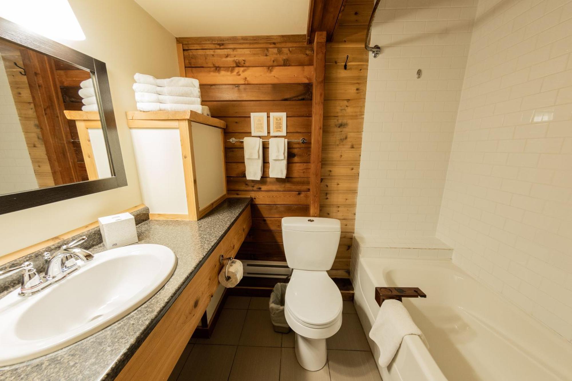 Ocean Village Resort Tofino Ngoại thất bức ảnh