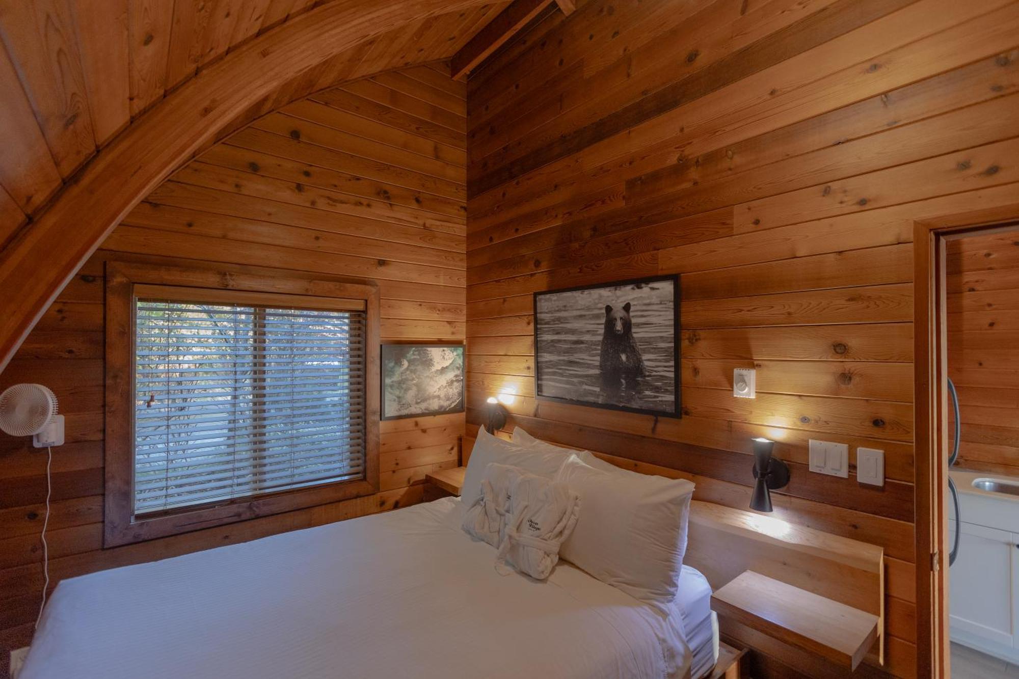 Ocean Village Resort Tofino Ngoại thất bức ảnh