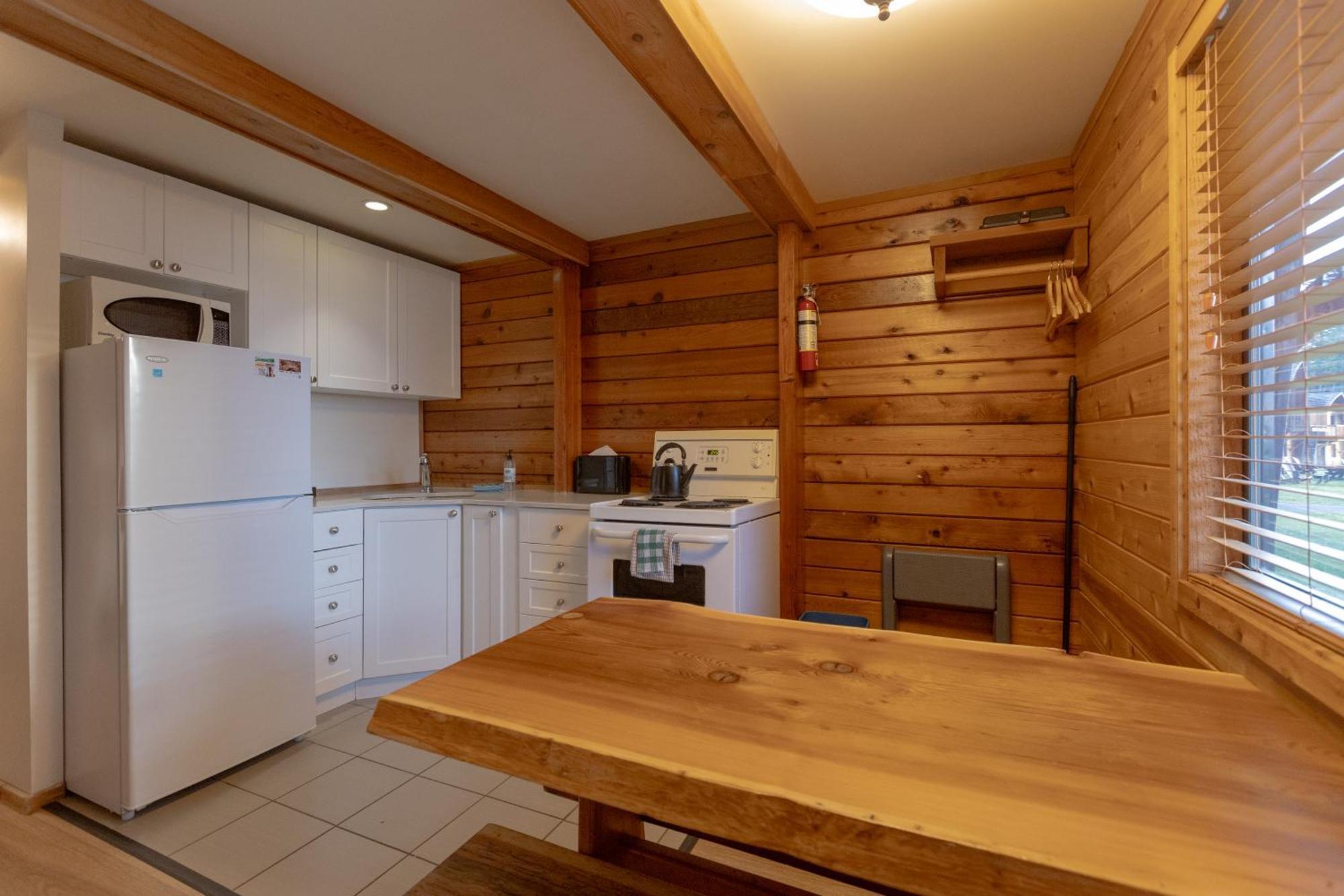 Ocean Village Resort Tofino Ngoại thất bức ảnh